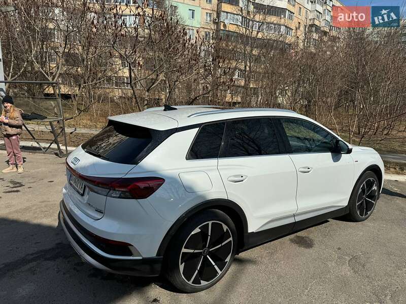 Внедорожник / Кроссовер Audi Q4 e-tron 2021 в Полтаве