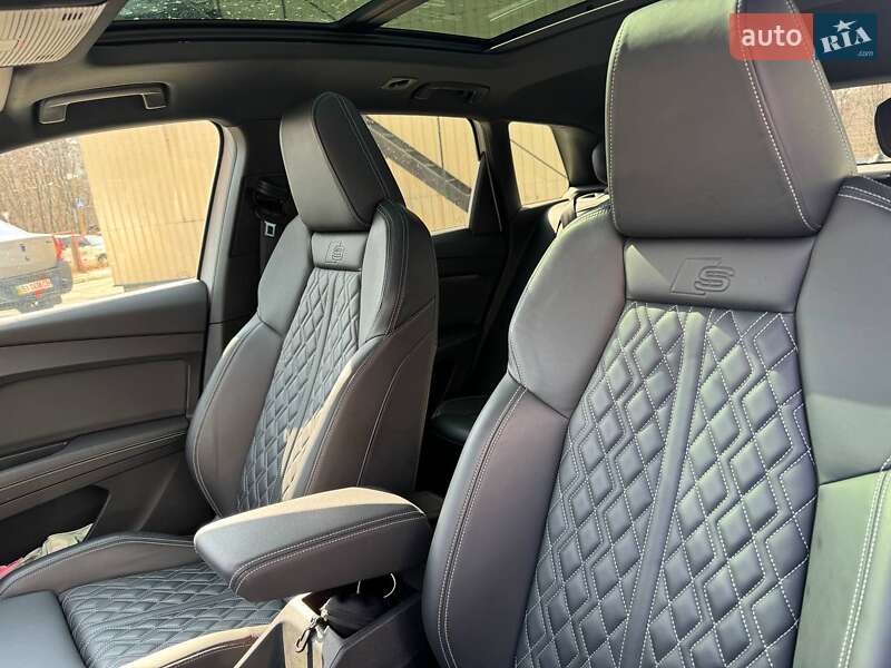 Внедорожник / Кроссовер Audi Q4 e-tron 2021 в Полтаве