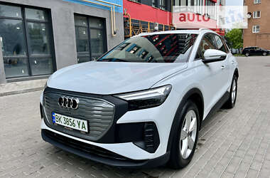 Позашляховик / Кросовер Audi Q4 e-tron 2023 в Рівному