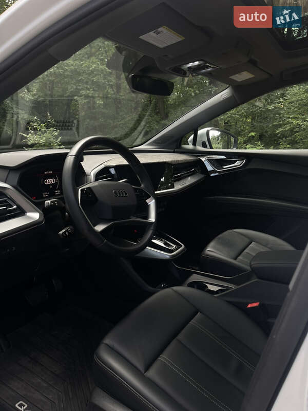 Позашляховик / Кросовер Audi Q4 e-tron 2023 в Львові