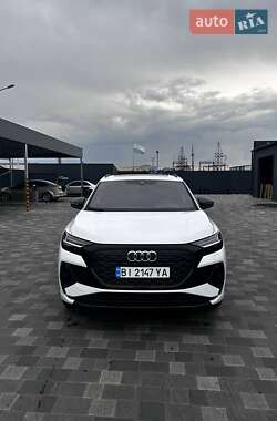 Внедорожник / Кроссовер Audi Q4 e-tron 2022 в Полтаве