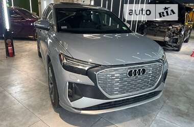 Внедорожник / Кроссовер Audi Q4 e-tron 2022 в Киеве