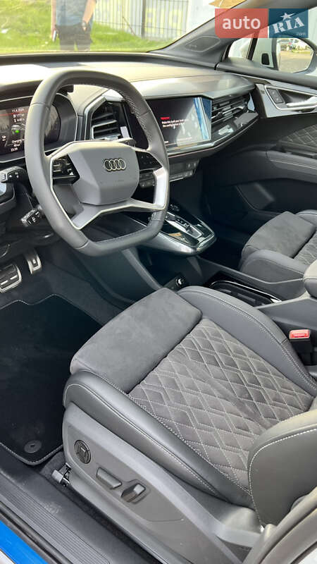 Позашляховик / Кросовер Audi Q4 e-tron 2020 в Житомирі