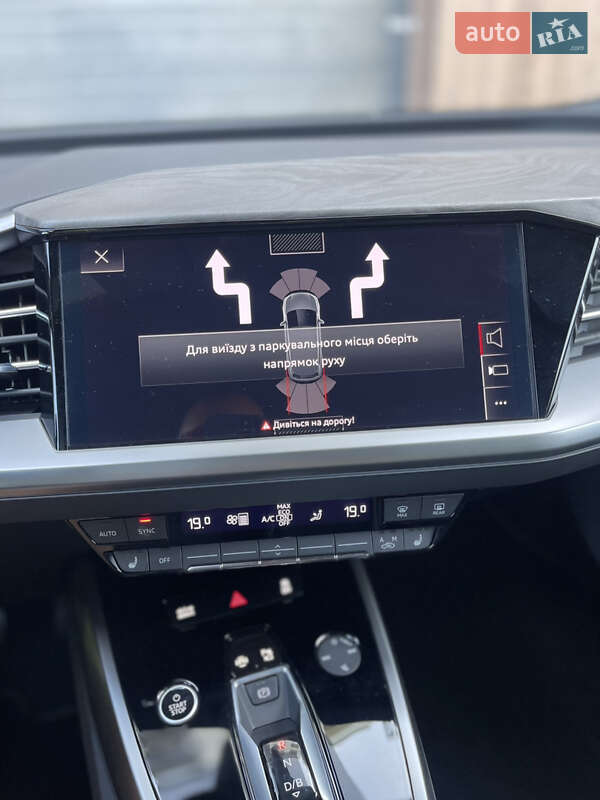 Внедорожник / Кроссовер Audi Q4 e-tron 2023 в Львове