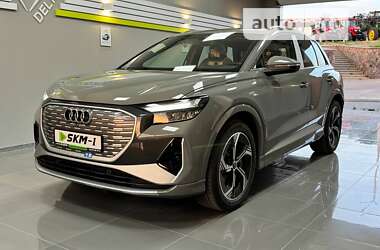 Позашляховик / Кросовер Audi Q4 e-tron 2024 в Києві