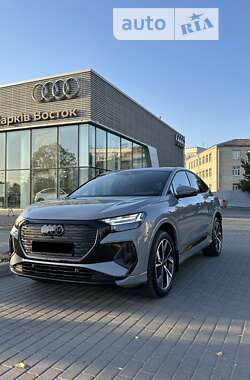 Внедорожник / Кроссовер Audi Q4 e-tron 2022 в Киеве