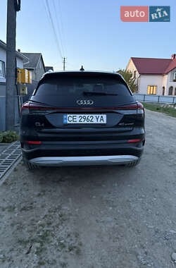 Позашляховик / Кросовер Audi Q4 e-tron 2021 в 