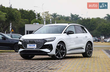 Внедорожник / Кроссовер Audi Q4 e-tron 2024 в Львове