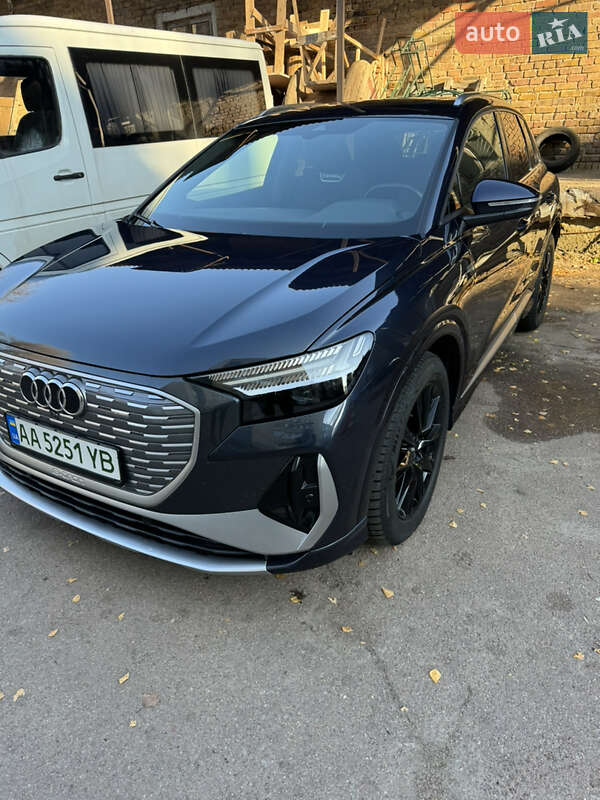 Позашляховик / Кросовер Audi Q4 e-tron 2023 в Києві