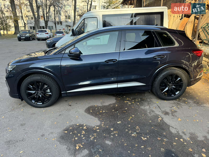 Позашляховик / Кросовер Audi Q4 e-tron 2023 в Києві