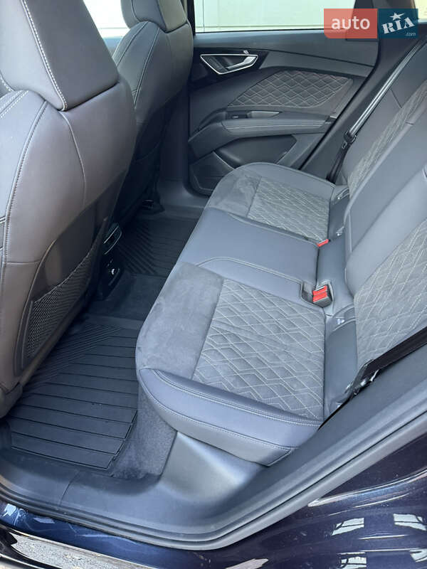 Позашляховик / Кросовер Audi Q4 e-tron 2023 в Києві