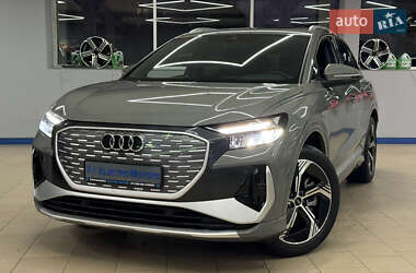 Позашляховик / Кросовер Audi Q4 e-tron 2023 в Львові