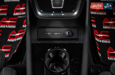 Внедорожник / Кроссовер Audi Q4 e-tron 2022 в 