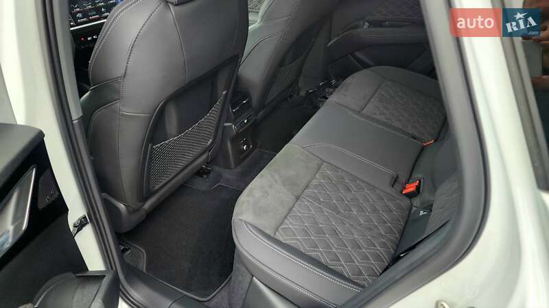 Внедорожник / Кроссовер Audi Q4 e-tron 2023 в Ивано-Франковске