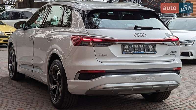 Позашляховик / Кросовер Audi Q4 e-tron 2025 в Києві