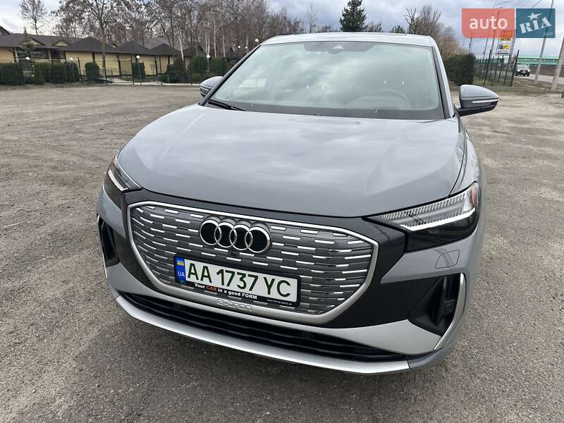Позашляховик / Кросовер Audi Q4 e-tron 2022 в Києві