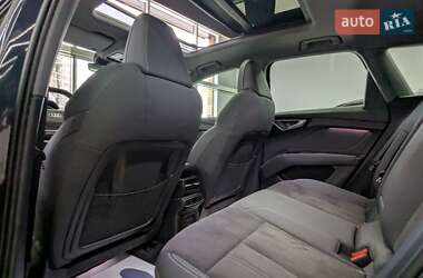 Внедорожник / Кроссовер Audi Q4 e-tron 2023 в 