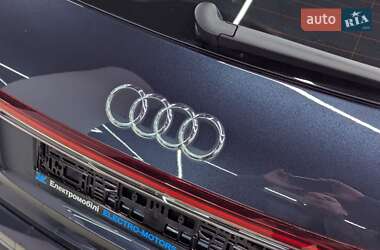Внедорожник / Кроссовер Audi Q4 e-tron 2023 в 