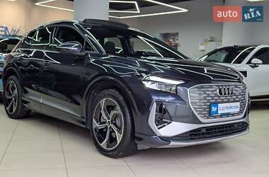 Внедорожник / Кроссовер Audi Q4 e-tron 2023 в 