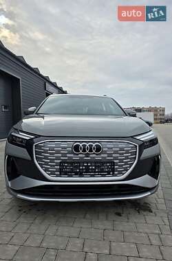 Внедорожник / Кроссовер Audi Q4 e-tron 2024 в 