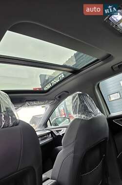 Внедорожник / Кроссовер Audi Q4 e-tron 2024 в 