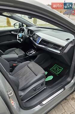 Внедорожник / Кроссовер Audi Q4 e-tron 2024 в 