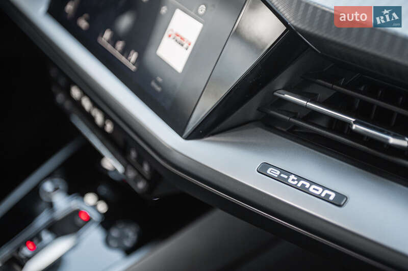 Внедорожник / Кроссовер Audi Q4 e-tron 2021 в Одессе