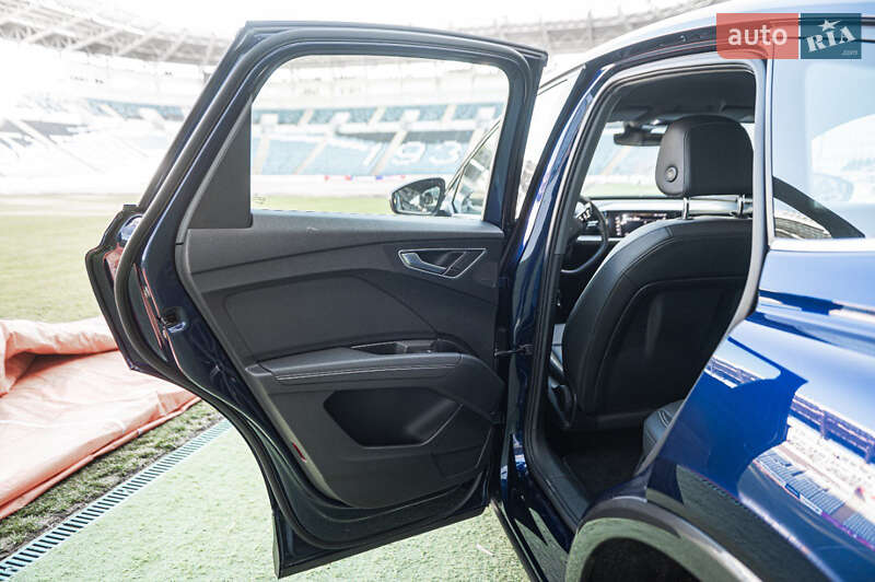 Внедорожник / Кроссовер Audi Q4 e-tron 2021 в Одессе