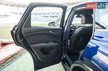 Внедорожник / Кроссовер Audi Q4 e-tron 2021 в 