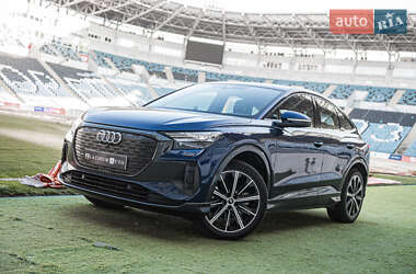 Внедорожник / Кроссовер Audi Q4 e-tron 2021 в 
