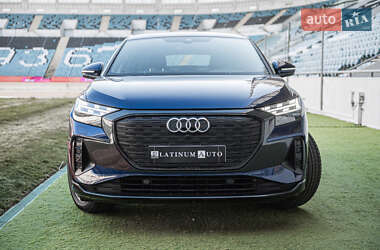 Внедорожник / Кроссовер Audi Q4 e-tron 2021 в 