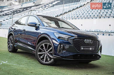 Внедорожник / Кроссовер Audi Q4 e-tron 2021 в 