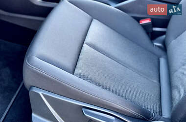 Внедорожник / Кроссовер Audi Q4 e-tron 2023 в 
