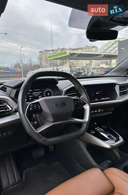 Внедорожник / Кроссовер Audi Q4 e-tron 2021 в 