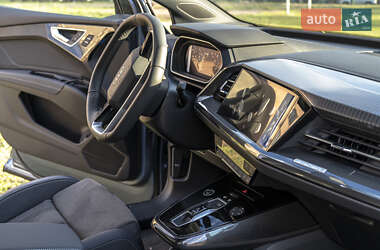 Внедорожник / Кроссовер Audi Q4 e-tron 2023 в 