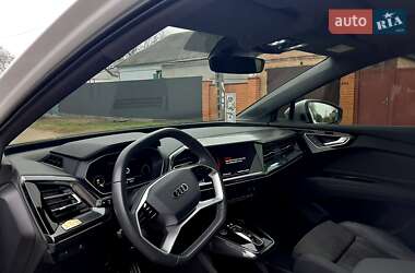 Внедорожник / Кроссовер Audi Q4 e-tron 2023 в 