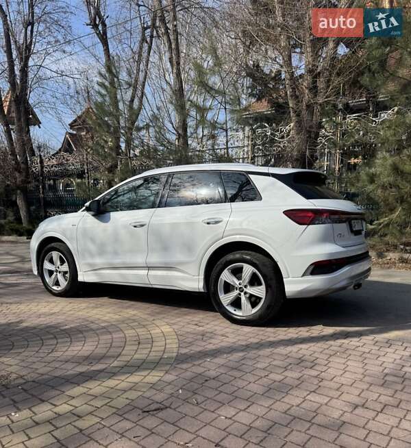 Внедорожник / Кроссовер Audi Q4 e-tron 2023 в Днепре