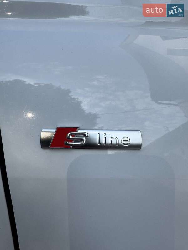 Внедорожник / Кроссовер Audi Q4 e-tron 2023 в Днепре