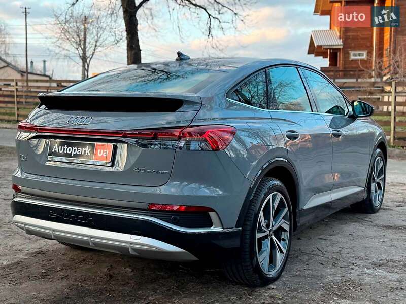 Внедорожник / Кроссовер Audi Q4 e-tron 2022 в Киеве
