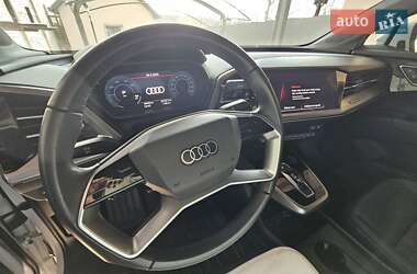 Позашляховик / Кросовер Audi Q4 e-tron 2023 в 