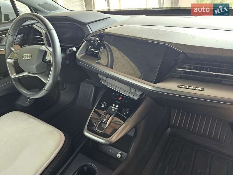 Позашляховик / Кросовер Audi Q4 e-tron 2023 в Харкові
