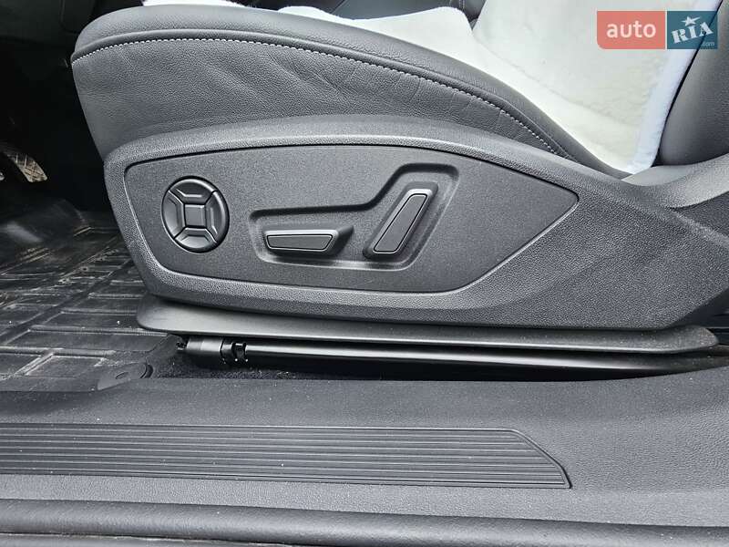 Позашляховик / Кросовер Audi Q4 e-tron 2023 в Харкові
