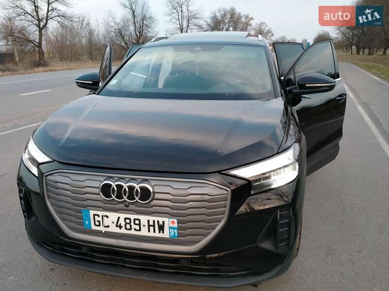 Внедорожник / Кроссовер Audi Q4 e-tron 2021 в Виннице