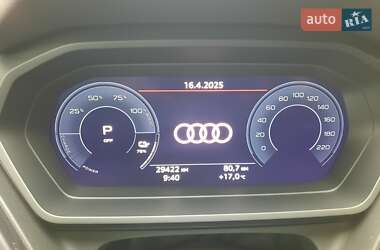 Позашляховик / Кросовер Audi Q4 e-tron 2023 в 