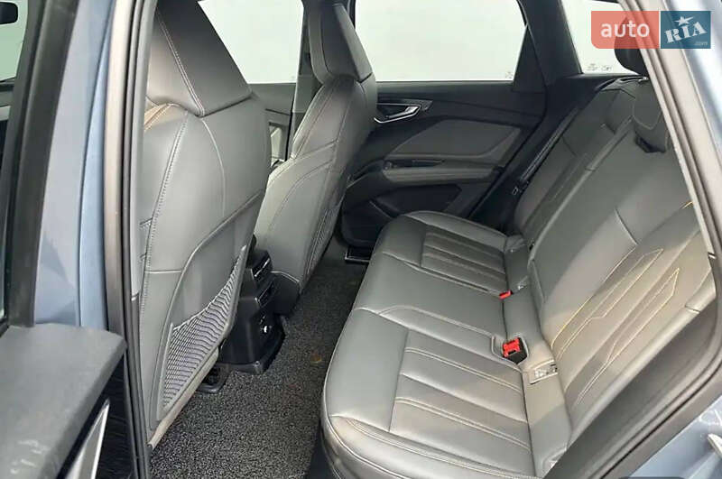 Внедорожник / Кроссовер Audi Q4 e-tron 2023 в Киеве