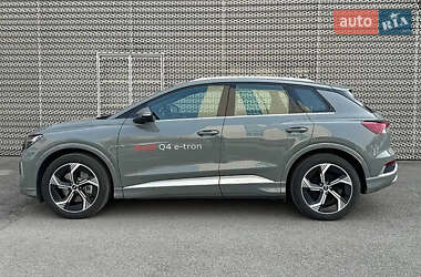 Внедорожник / Кроссовер Audi Q4 e-tron 2023 в 