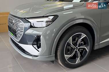 Внедорожник / Кроссовер Audi Q4 e-tron 2025 в 
