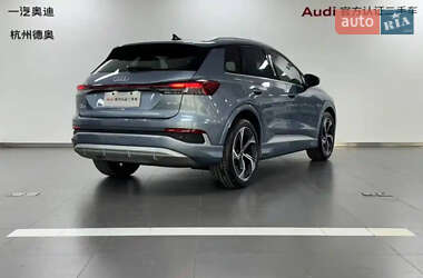 Внедорожник / Кроссовер Audi Q4 e-tron 2023 в 