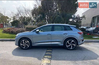Внедорожник / Кроссовер Audi Q4 e-tron 2023 в 