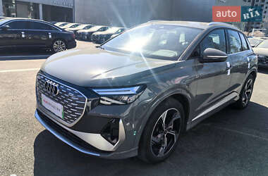 Внедорожник / Кроссовер Audi Q4 e-tron 2023 в 